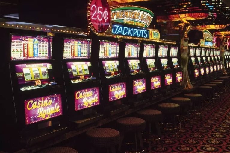 Dashboard Angka Main di istana casino menampilkan grid pemilihan angka dan riwayat hasil pengundian terbaru